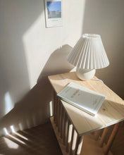 Load image into Gallery viewer, Fumiko Side table