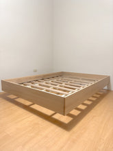 Load image into Gallery viewer, Tako Bed frame