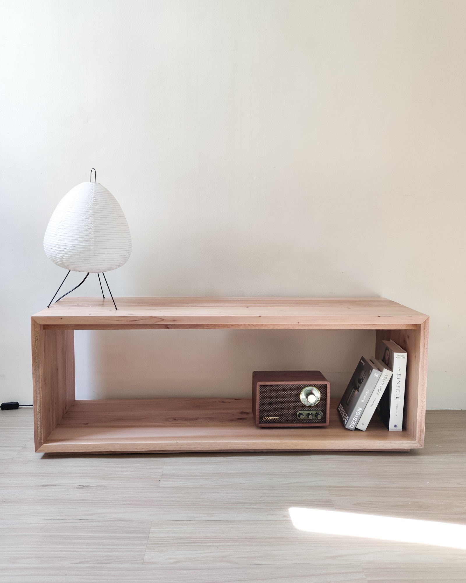 Hotaru TV Console