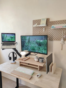 Kazumi Desk