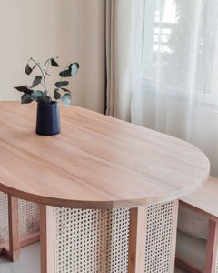 Ena dining table