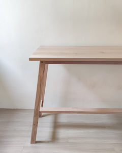 Akari bar table