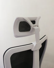 Load image into Gallery viewer, Umeno Ergonomic Chair
